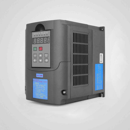 VEVOR 3,0KW luchtkoelingspindelmotor 220V ~ 250V / 300Hz 0-18000RPM roestvrij staal met 3KW 4HP frequentieomvormer 3 fase 208-240V AC SPWM werktemperatuur -10-40℃ omvormerdisplay