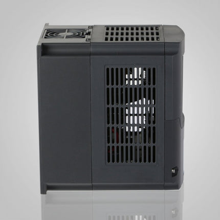 VEVOR 4KW ER25 luchtgekoelde motor, 220V/300Hz, 1-18000RPM met 4KW frequentieomvormer 208-240VAC, omvormer 220V, 3-fase VFD, display met statusindicatielampje, werktemperatuur -10-40℃