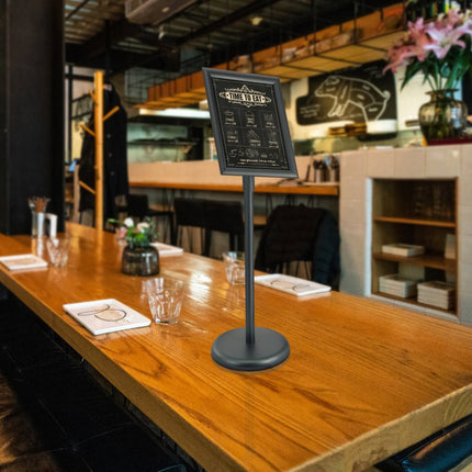 VEVOR informatiestandaard met voet 279 x 216 mm informatiestandaard in hoogte verstelbaar 820-1250 mm posterstandaard, robuuste bordhouderstandaard gevuld met zand of water, voor displays, reclame