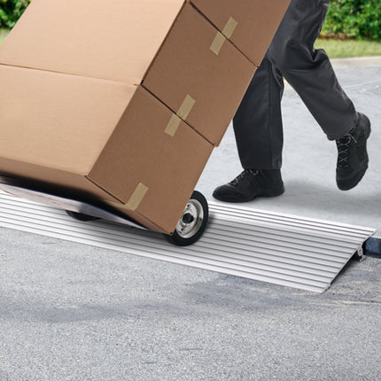VEVOR Deurdrempelhelling 7,3" x 34" x 1" Rolstoelhelling 800 lbs Laadvermogen Toegangshelling van aluminiumlegering Stoeprand Modulair ontwerp Drempelhelling Antislip aluminium oprit