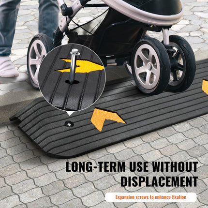 VEVOR drempeloprijplaat massief rubberen deur drempeloprijplaat 15 ton draagvermogen oprijplaat met goot 113x24,1x2,5 cm rolstoeloprijplaat oprijplaat rubberen oprijplaat ideaal bij oneffen bodem stoepranden